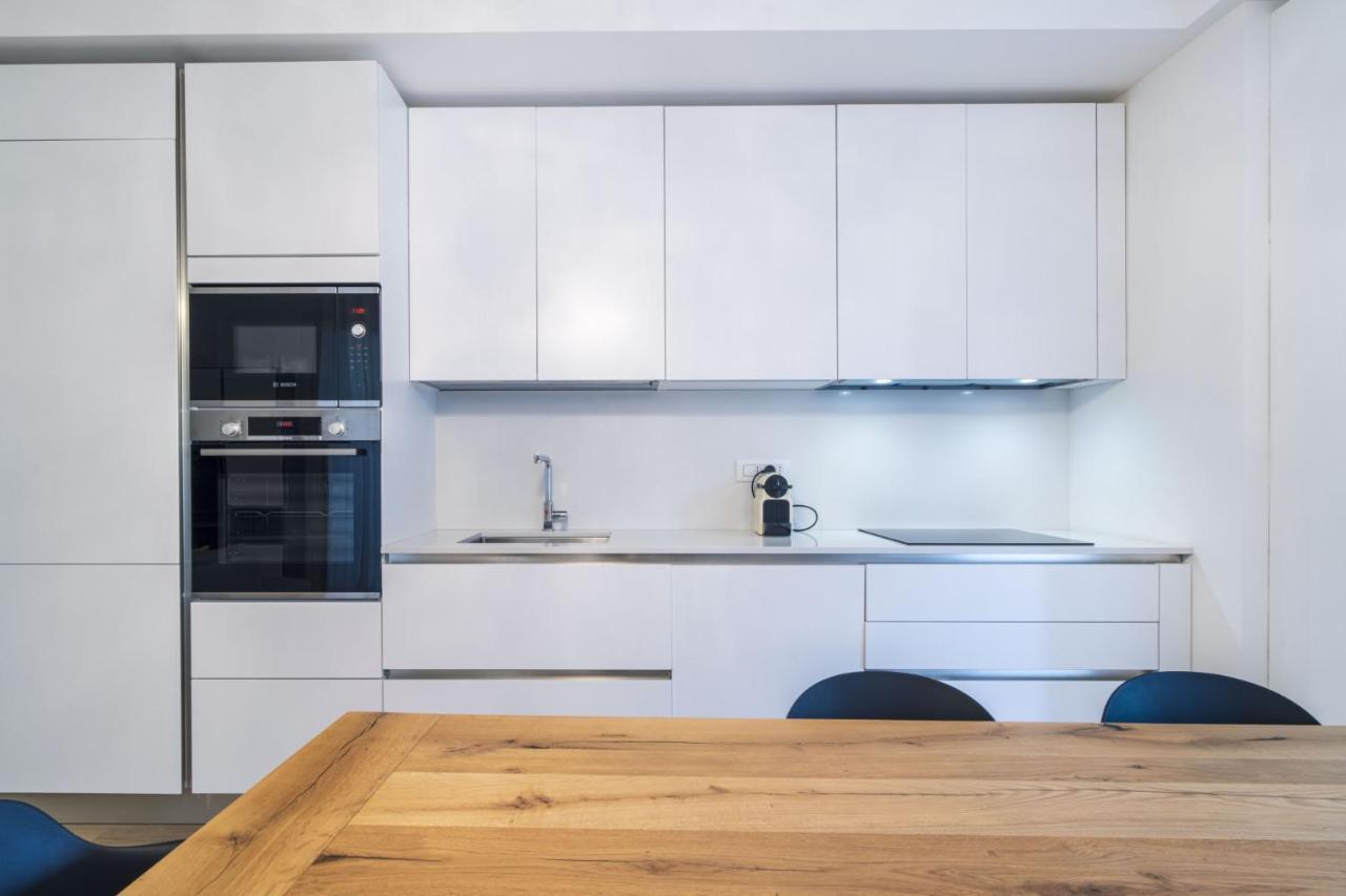 Ferienwohnung Easylife - Moderno Ed Elegante Trilocale In Corso Garibaldi Mailand Exterior foto