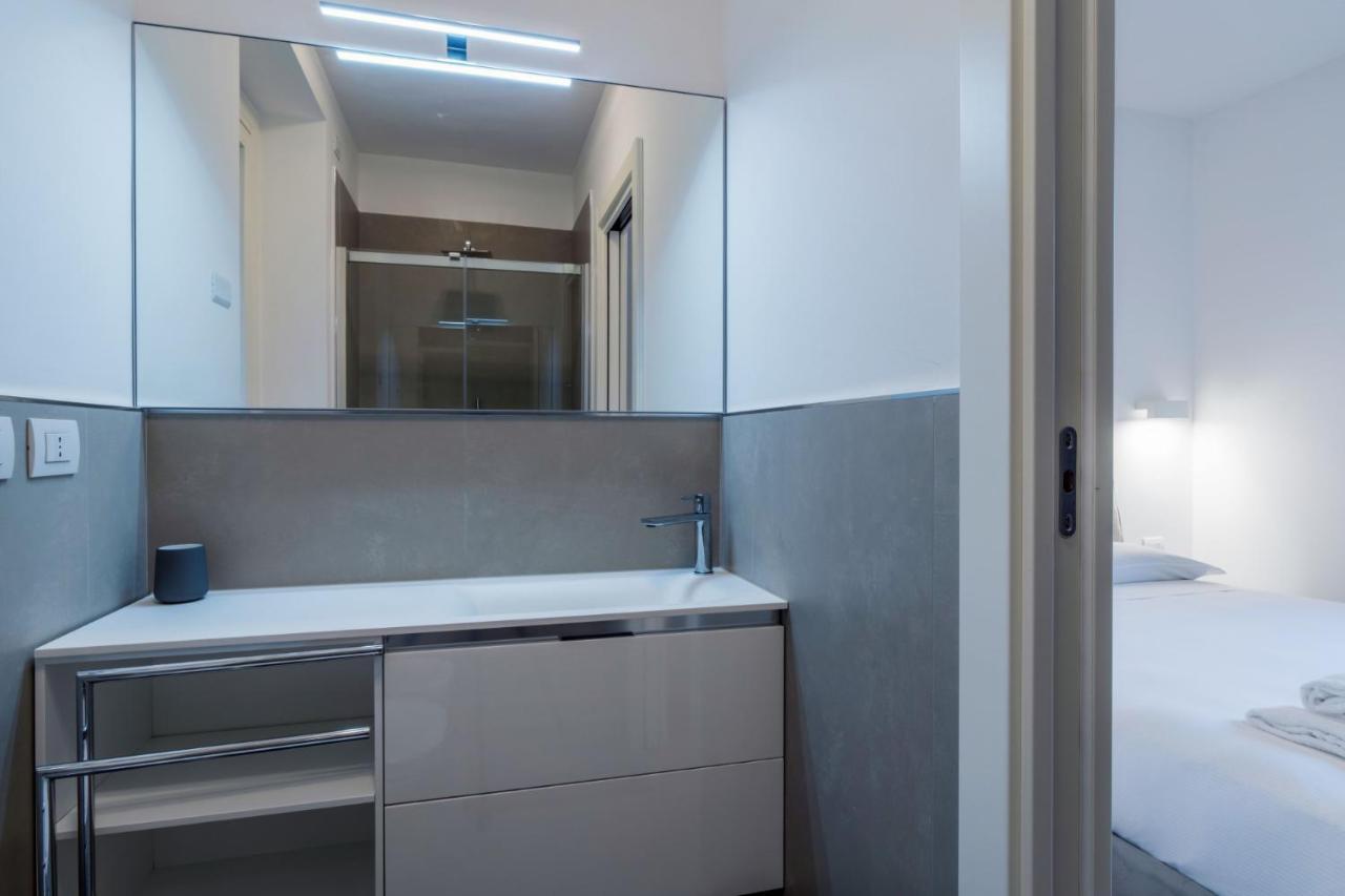 Ferienwohnung Easylife - Moderno Ed Elegante Trilocale In Corso Garibaldi Mailand Exterior foto