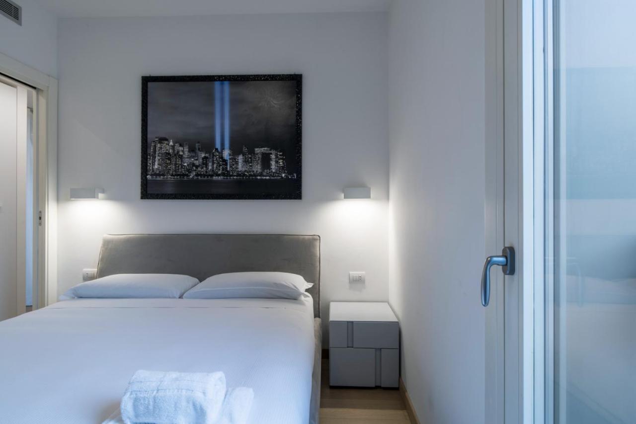 Ferienwohnung Easylife - Moderno Ed Elegante Trilocale In Corso Garibaldi Mailand Exterior foto